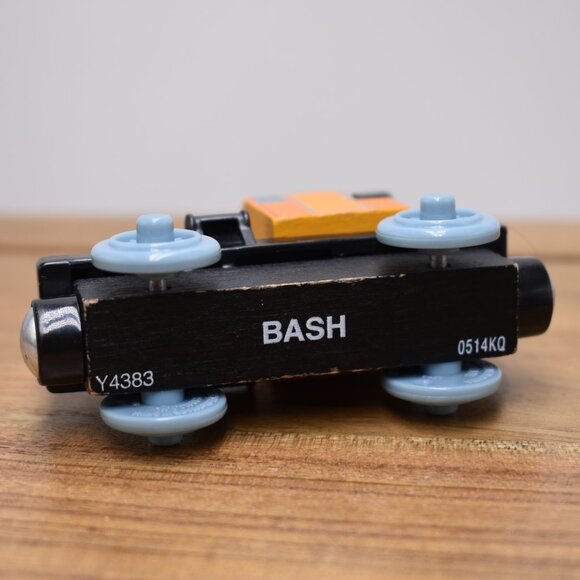 BASH 2012 - Thomas & Friends Wooden Railway Train Engine Magnetics Y4383 - Picture 7 of 7